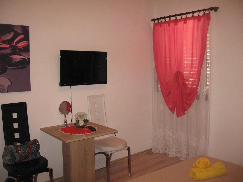 Apartments Alen Пазин Екстер'єр фото